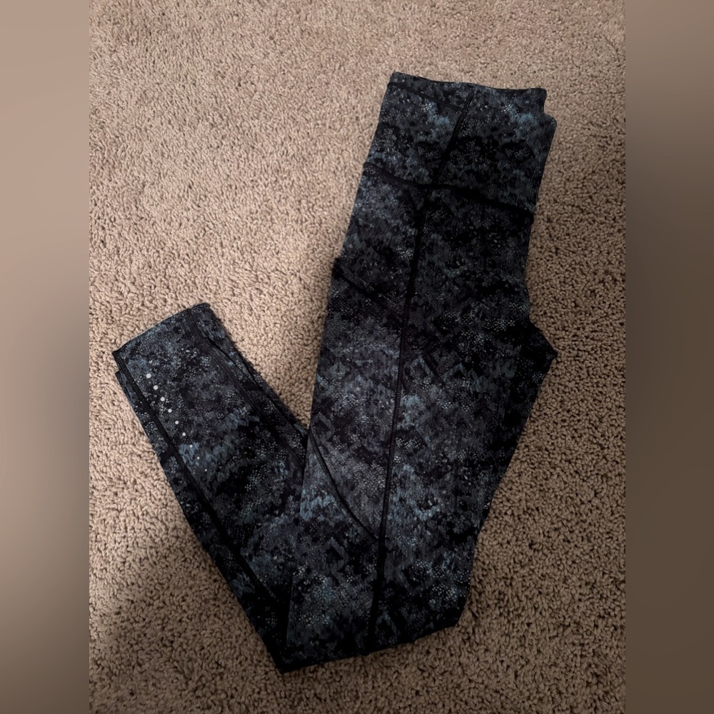 Lululemon, Fast and Free Leggings, size 6